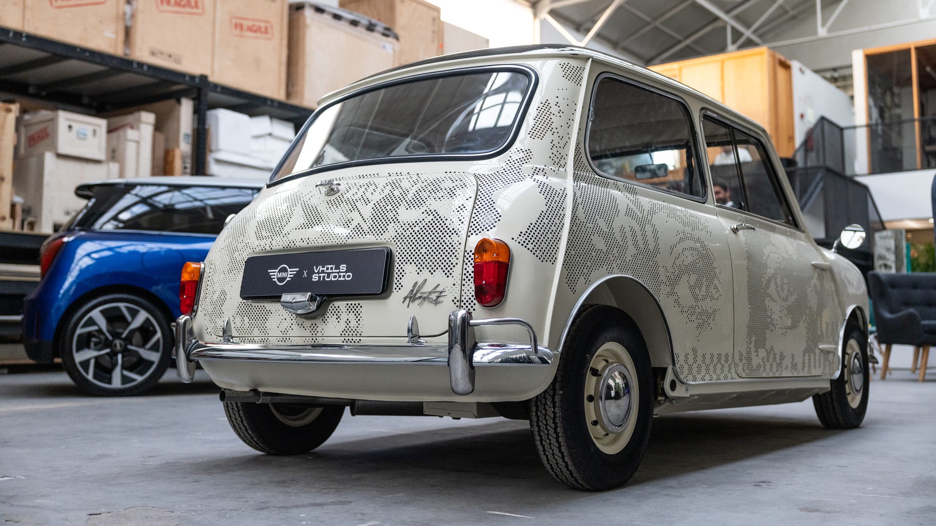 Traseira do MINI "Tracery" de Vhils.